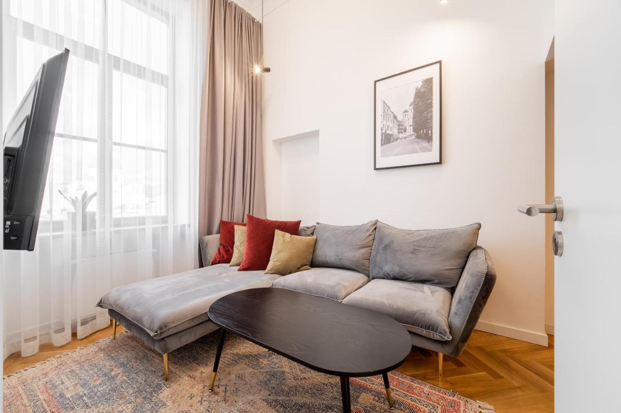 Owl Jazz Apartments - Luxury Apartments In The Heart Of The City 카우나스 외부 사진